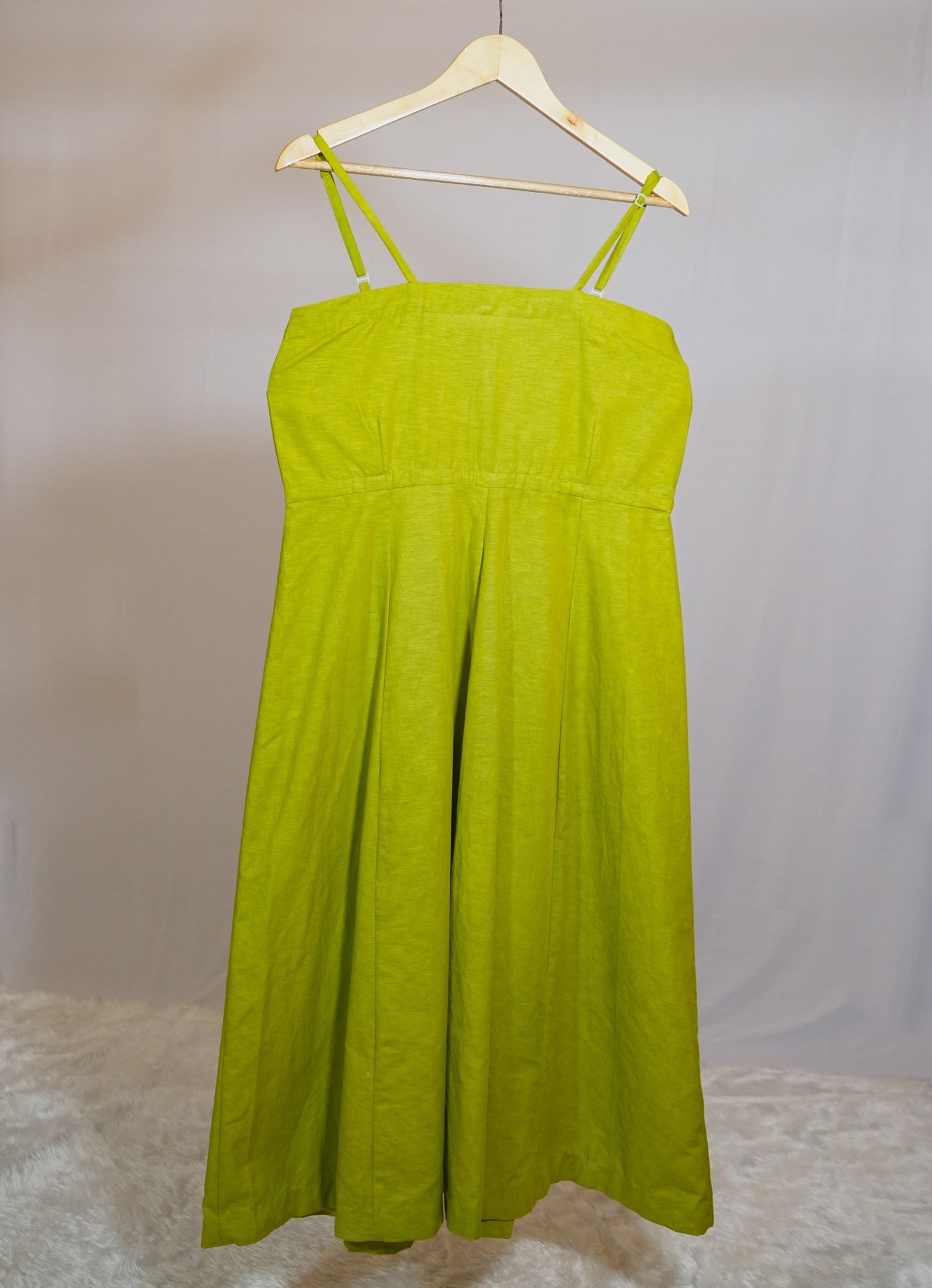 ''LIME BREEZE - PlAIN LINEN DRESS''